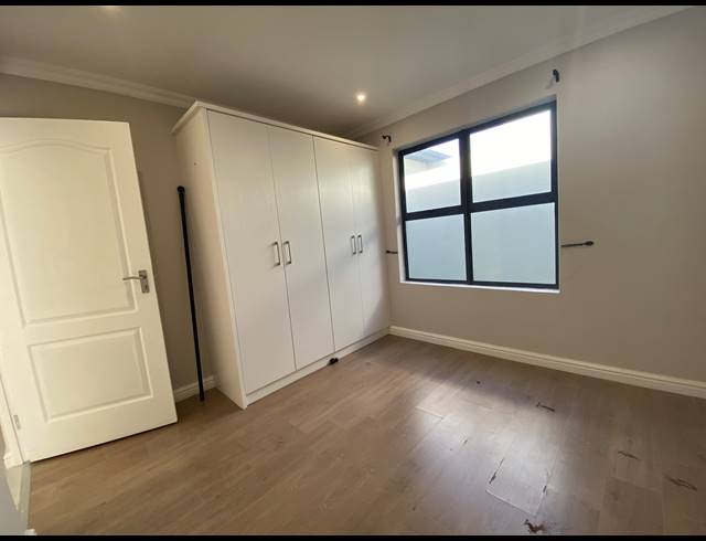 3 BEDROOM FREESTANDING TO LET IN SANDOWN